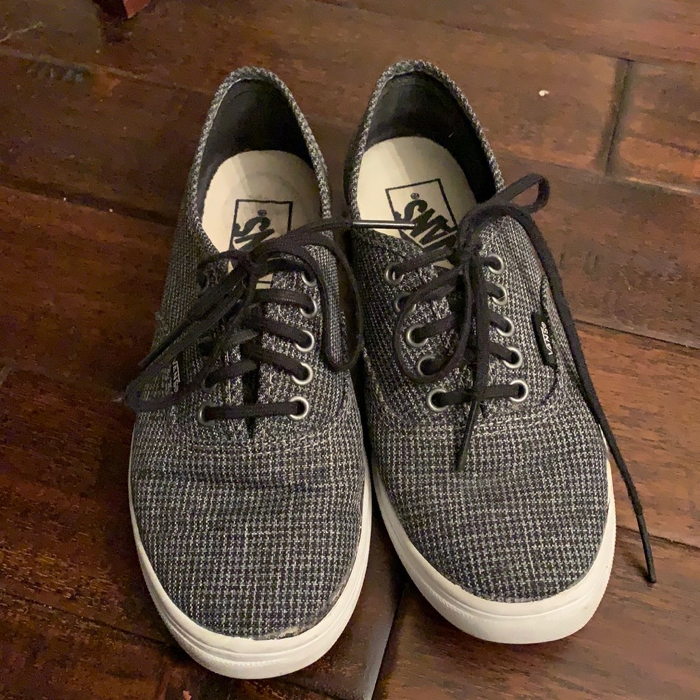 Vans Low Top Lace Ups Grey and Black Check EUC!